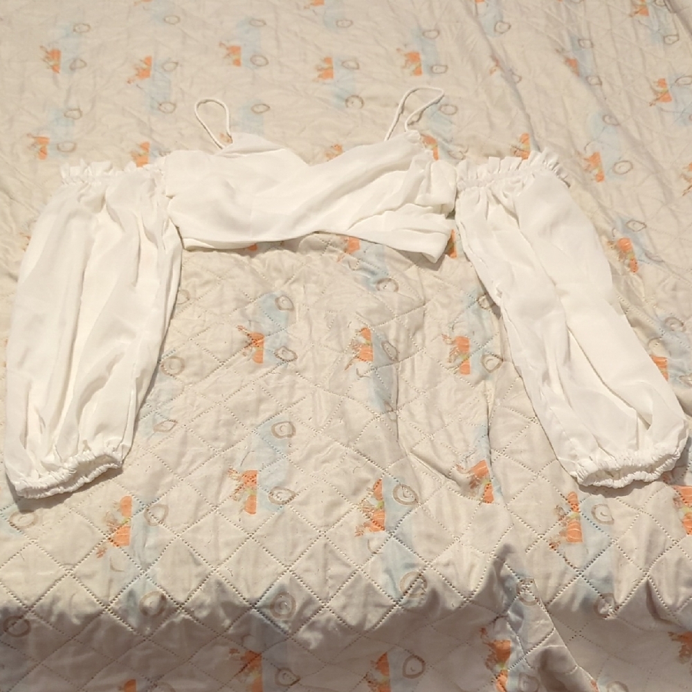 SHEIN White Off-Shoulder Crop Top